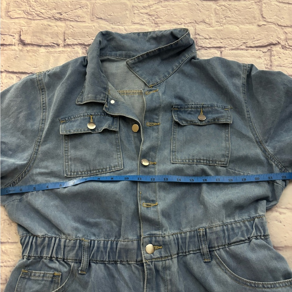 🔵”NWOT” CURVY LightWASH Denim Romper - Picture 10 of 13